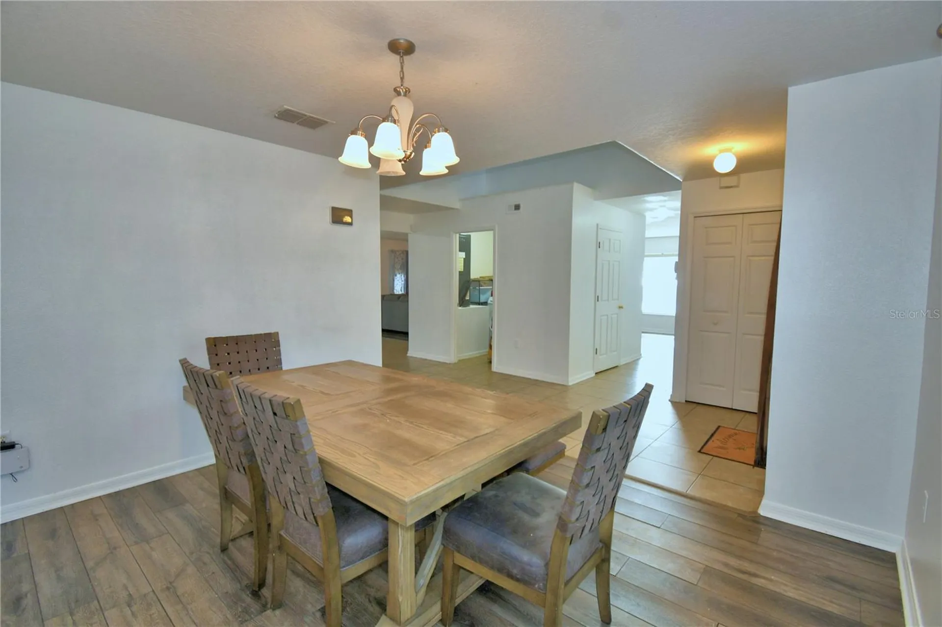 1832 Alambra Circle Apopka FL 32703