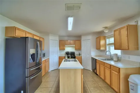 1832 Alambra Circle Apopka FL 32703