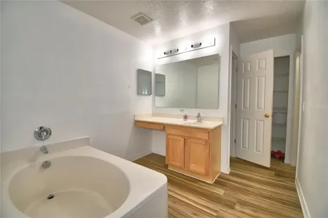 1832 Alambra Circle Apopka FL 32703