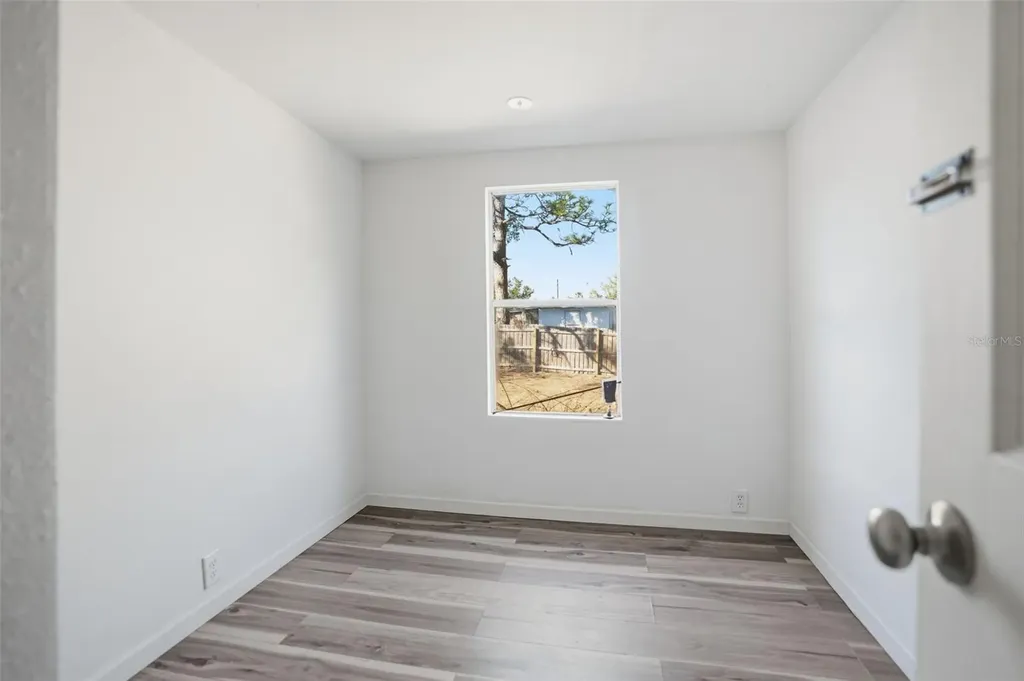 9727 Lake Drive Weeki Wachee FL 34613