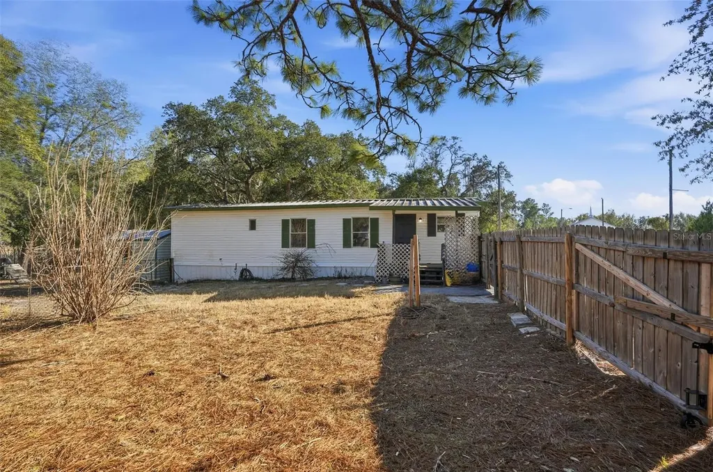 9727 Lake Drive Weeki Wachee FL 34613