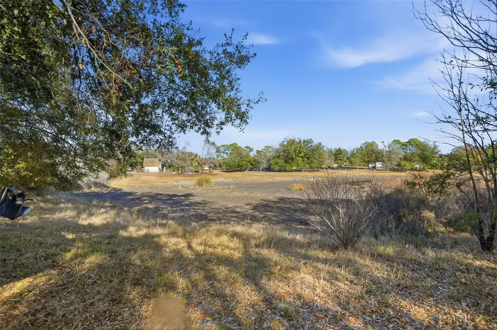 9727 Lake Drive Weeki Wachee FL 34613