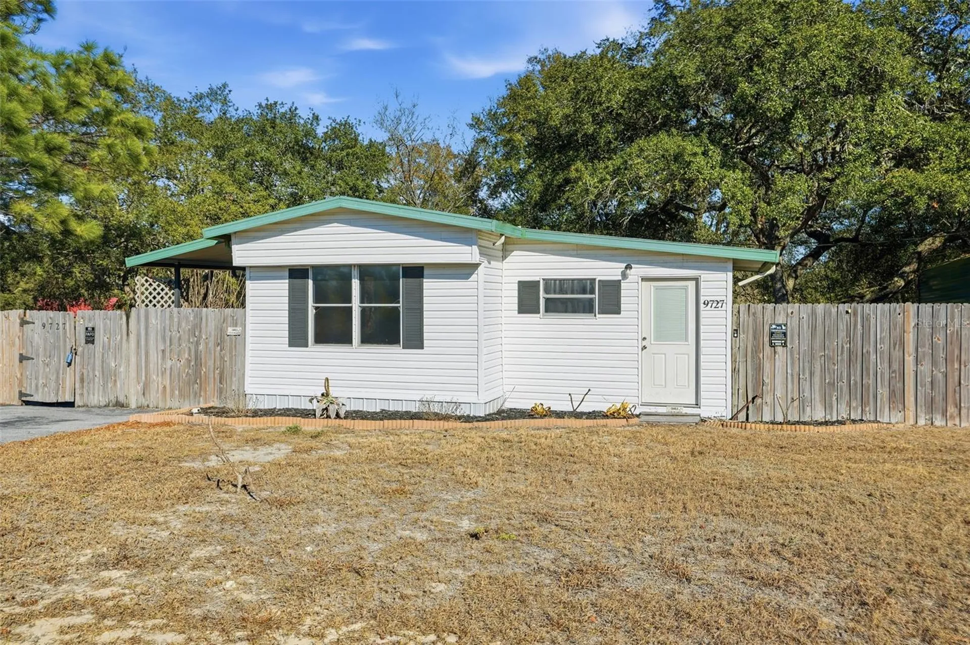 9727 Lake Drive Weeki Wachee FL 34613