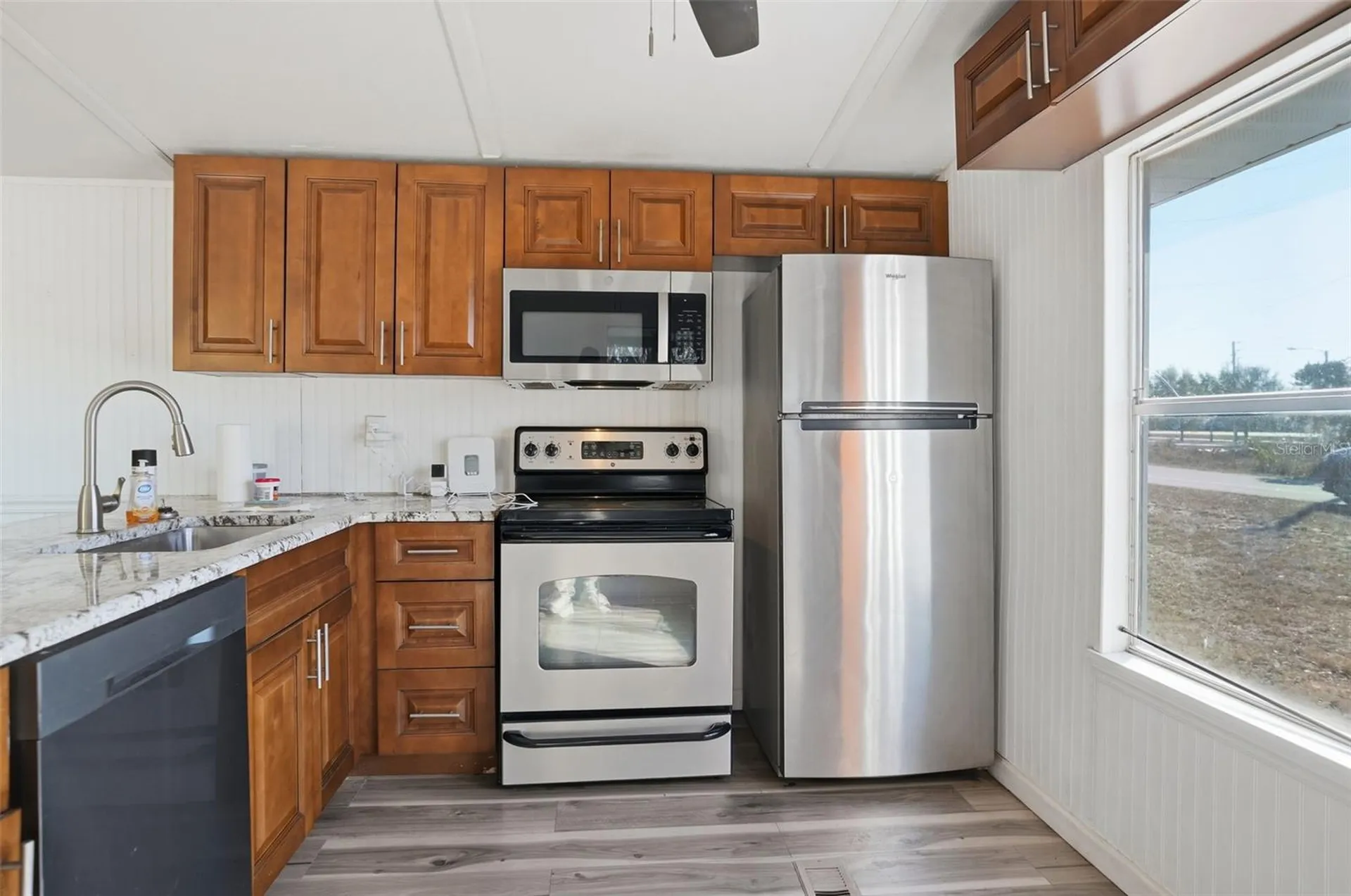9727 Lake Drive Weeki Wachee FL 34613