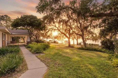 103 S Lakeshore Drive Minneola FL 34715
