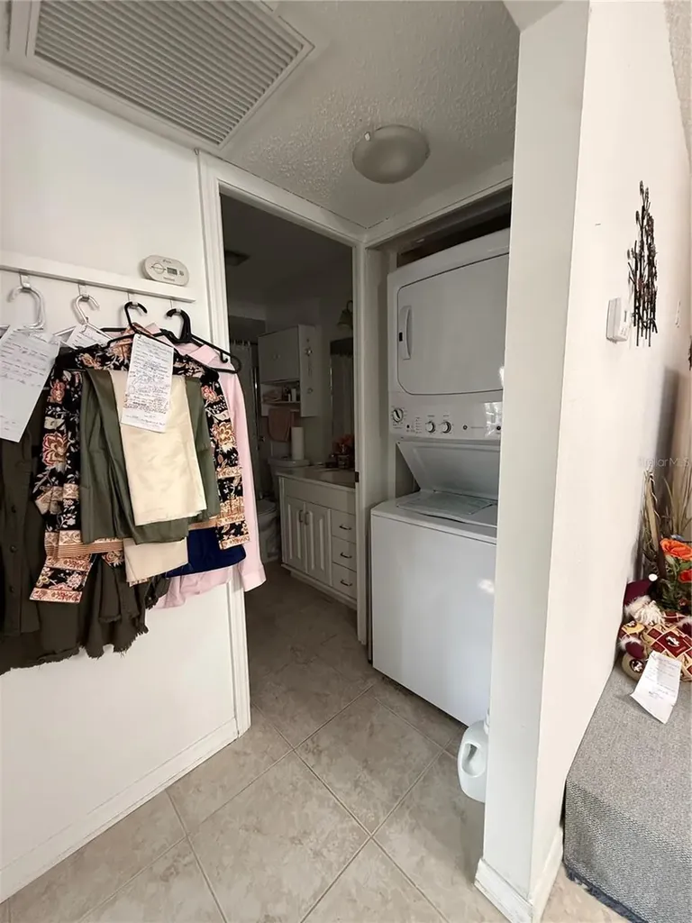 1196 Mission Circle Clearwater FL 33759