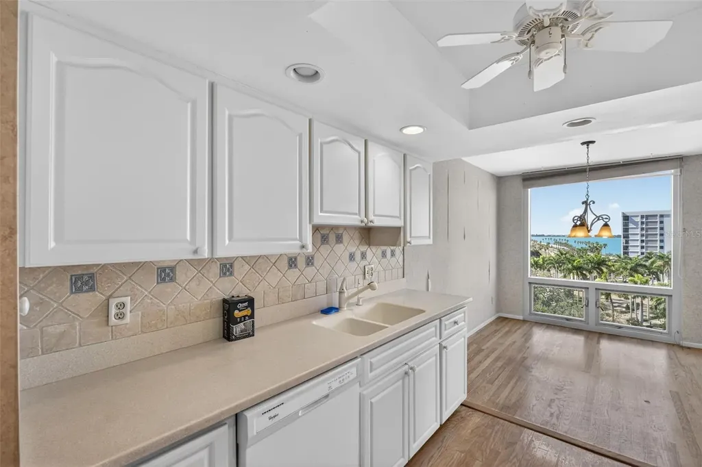 1111 N Gulfstream Avenue Sarasota FL 34236