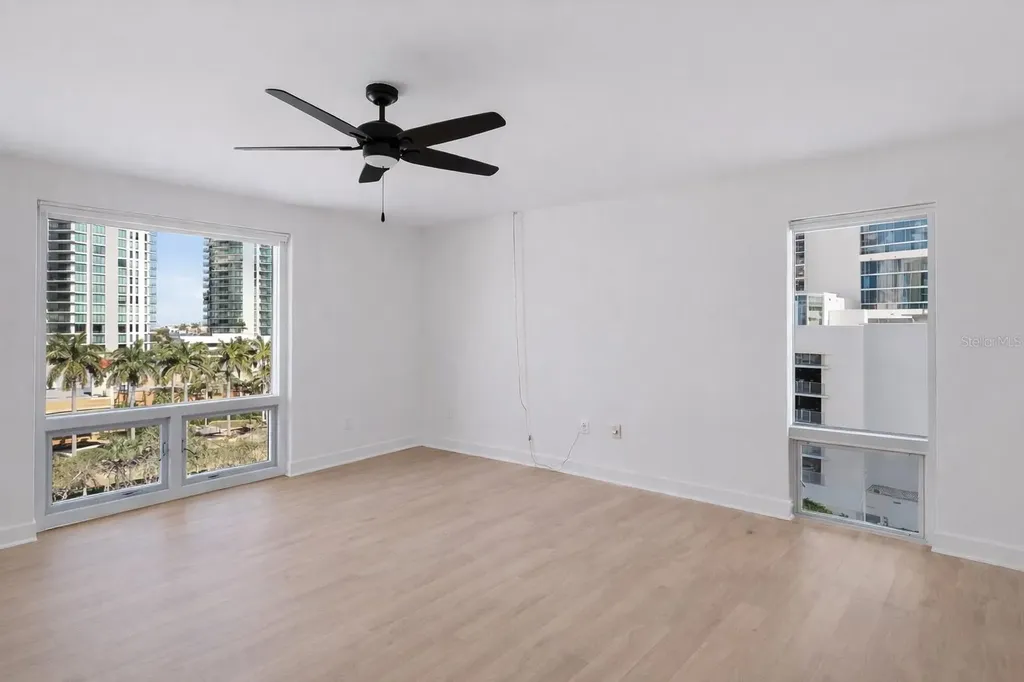 1111 N Gulfstream Avenue Sarasota FL 34236