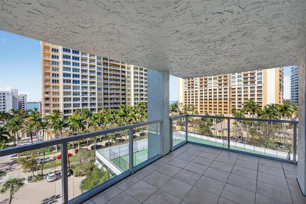 1111 N Gulfstream Avenue Sarasota FL 34236