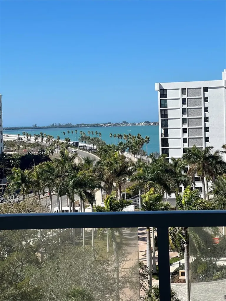 1111 N Gulfstream Avenue Sarasota FL 34236