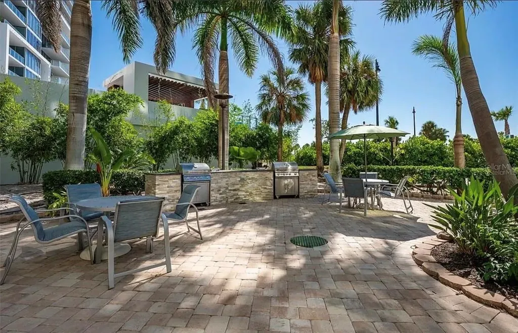 1111 N Gulfstream Avenue Sarasota FL 34236