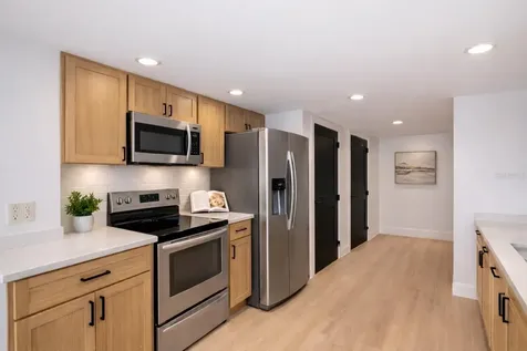 1111 N Gulfstream Avenue Sarasota FL 34236