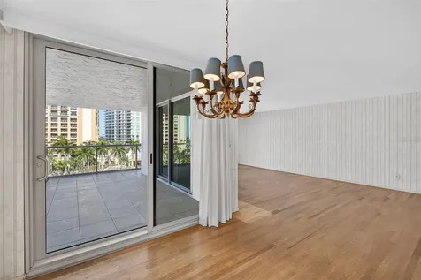 1111 N Gulfstream Avenue Sarasota FL 34236