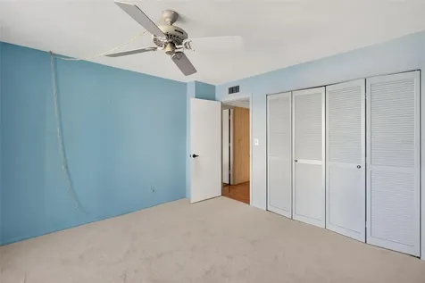 1111 N Gulfstream Avenue Sarasota FL 34236