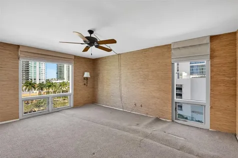 1111 N Gulfstream Avenue Sarasota FL 34236