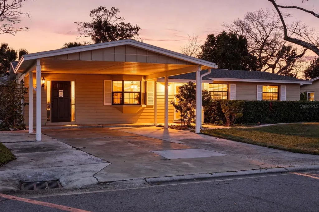 2318 Oriole Lane South Daytona FL 32119