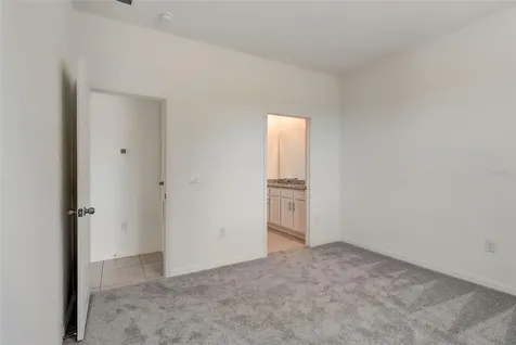 929 Pearlwood Loop Eagle Lake FL 33839
