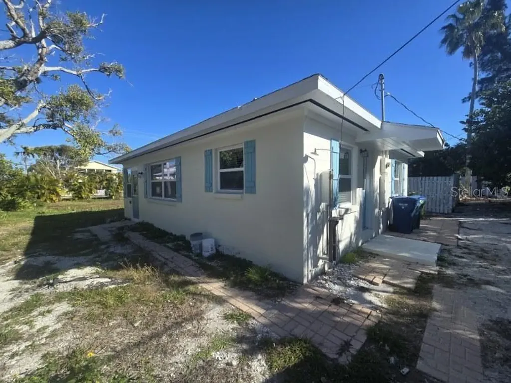 107 29th Street Holmes Beach FL 34217
