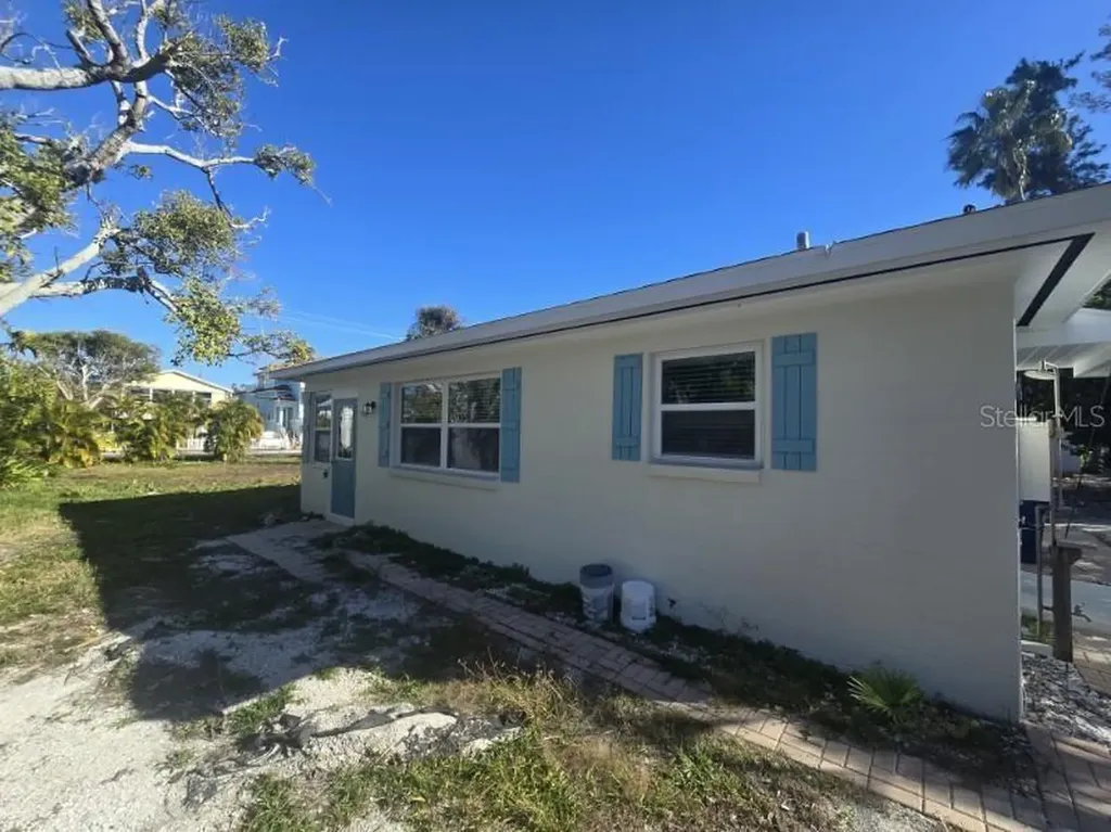 107 29th Street Holmes Beach FL 34217