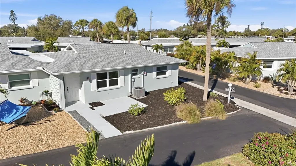 1023 Beach Manor Circle Venice FL 34285