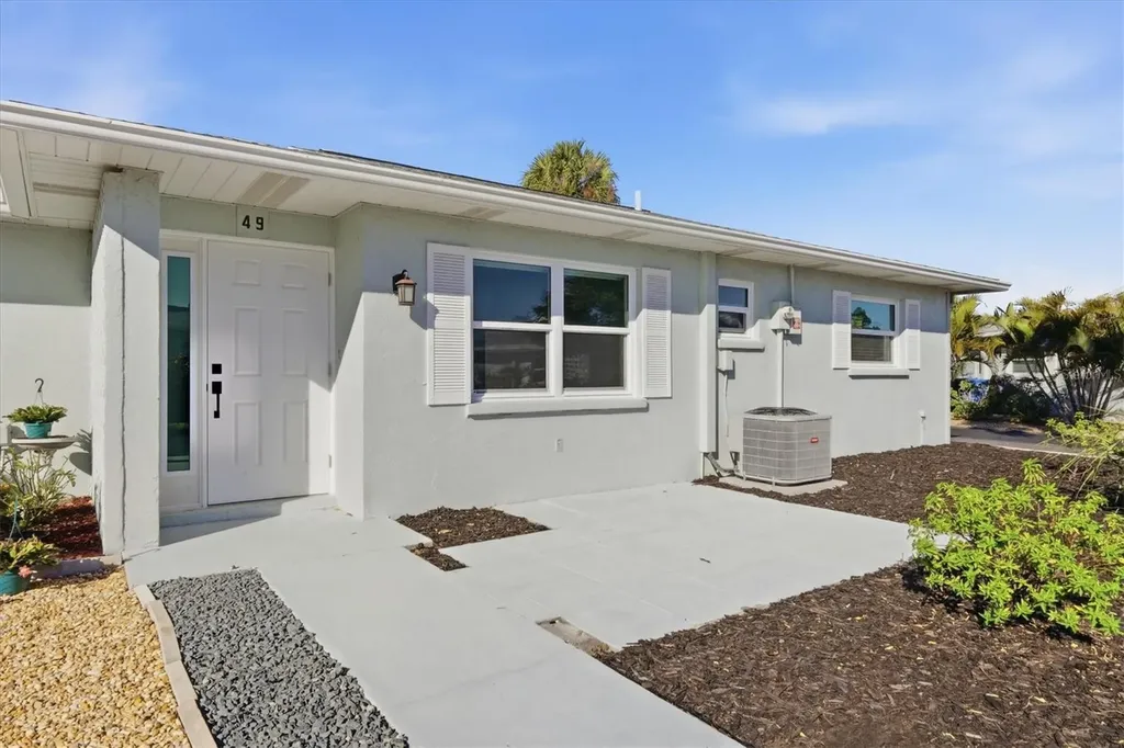 1023 Beach Manor Circle Venice FL 34285
