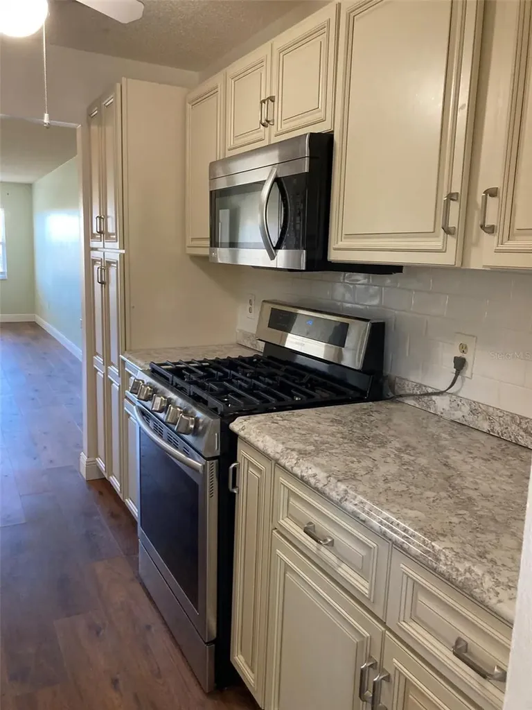 5725 80th Street N St Petersburg FL 33709