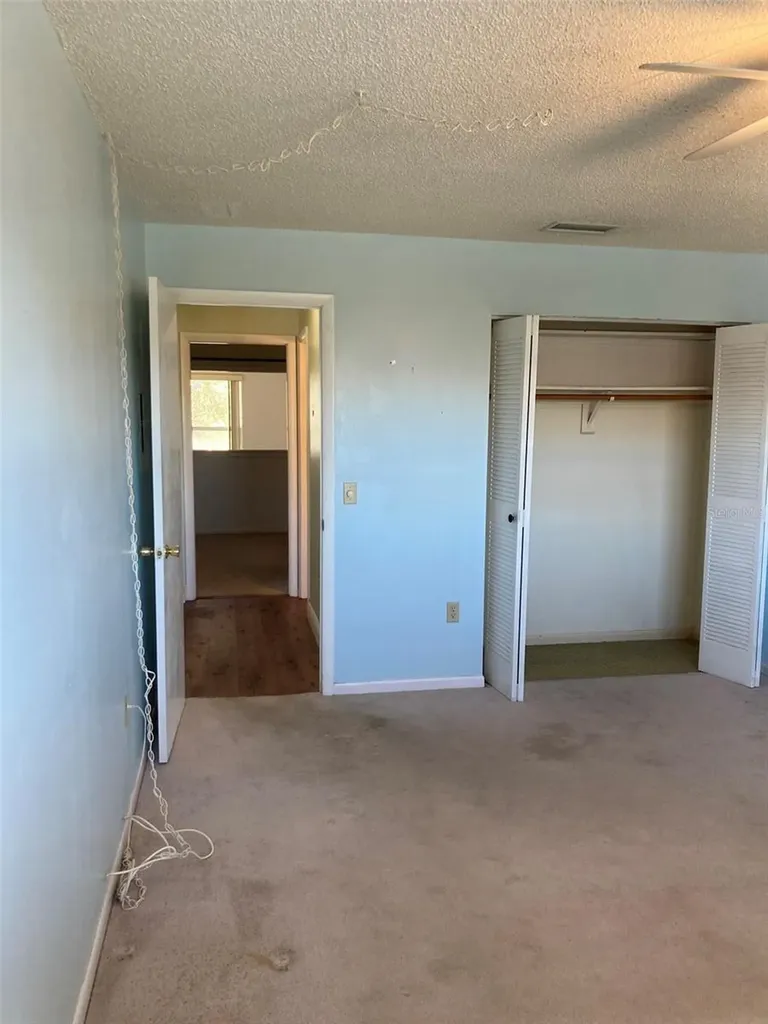 5725 80th Street N St Petersburg FL 33709