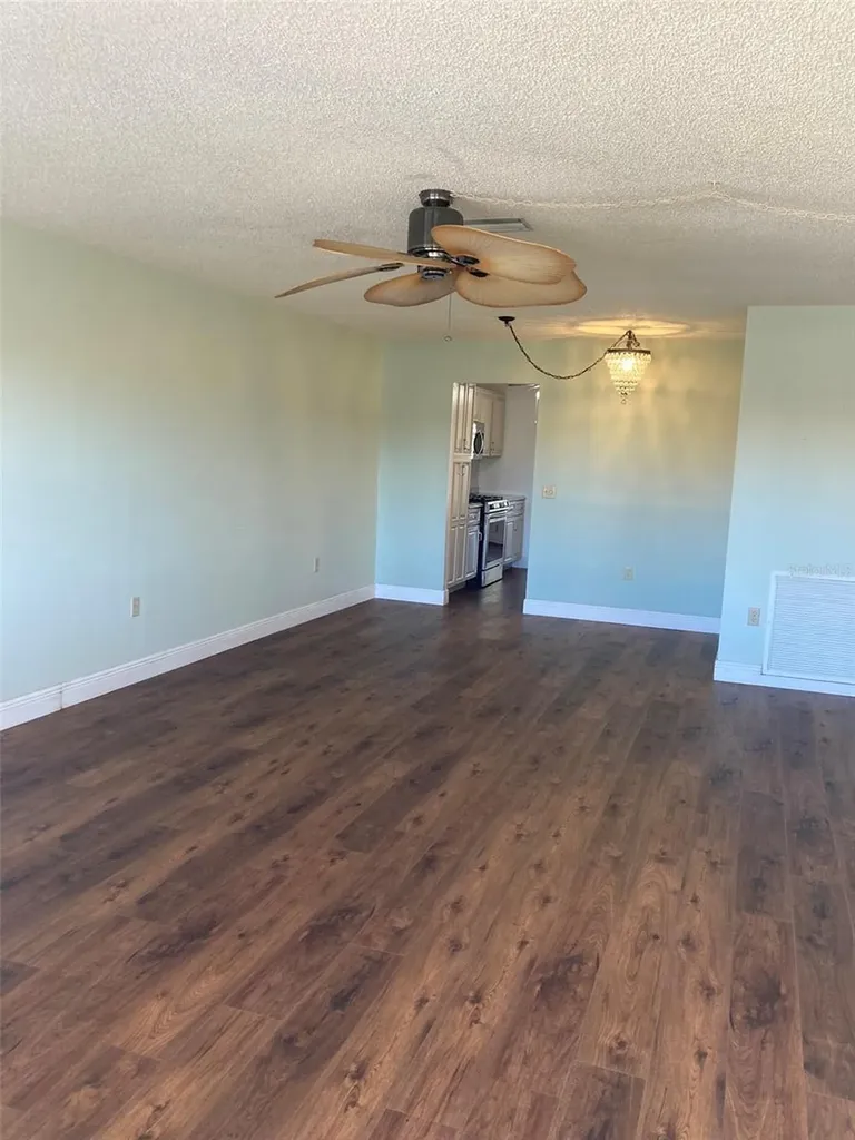 5725 80th Street N St Petersburg FL 33709
