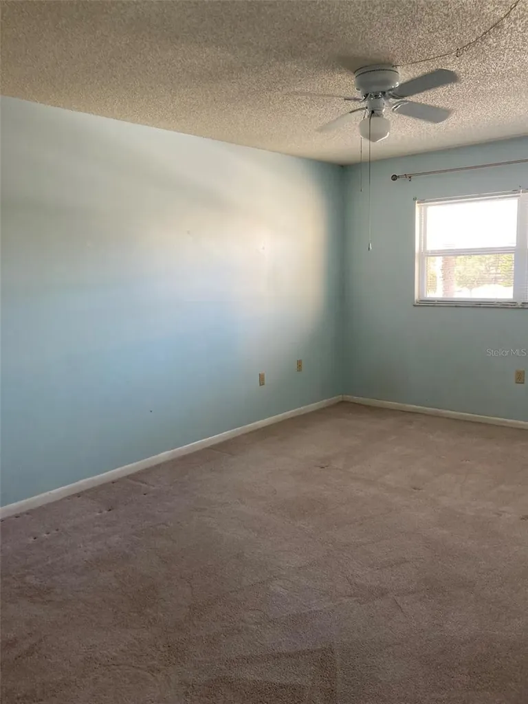 5725 80th Street N St Petersburg FL 33709