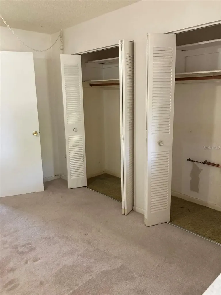 5725 80th Street N St Petersburg FL 33709