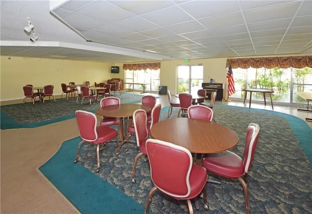 5725 80th Street N St Petersburg FL 33709