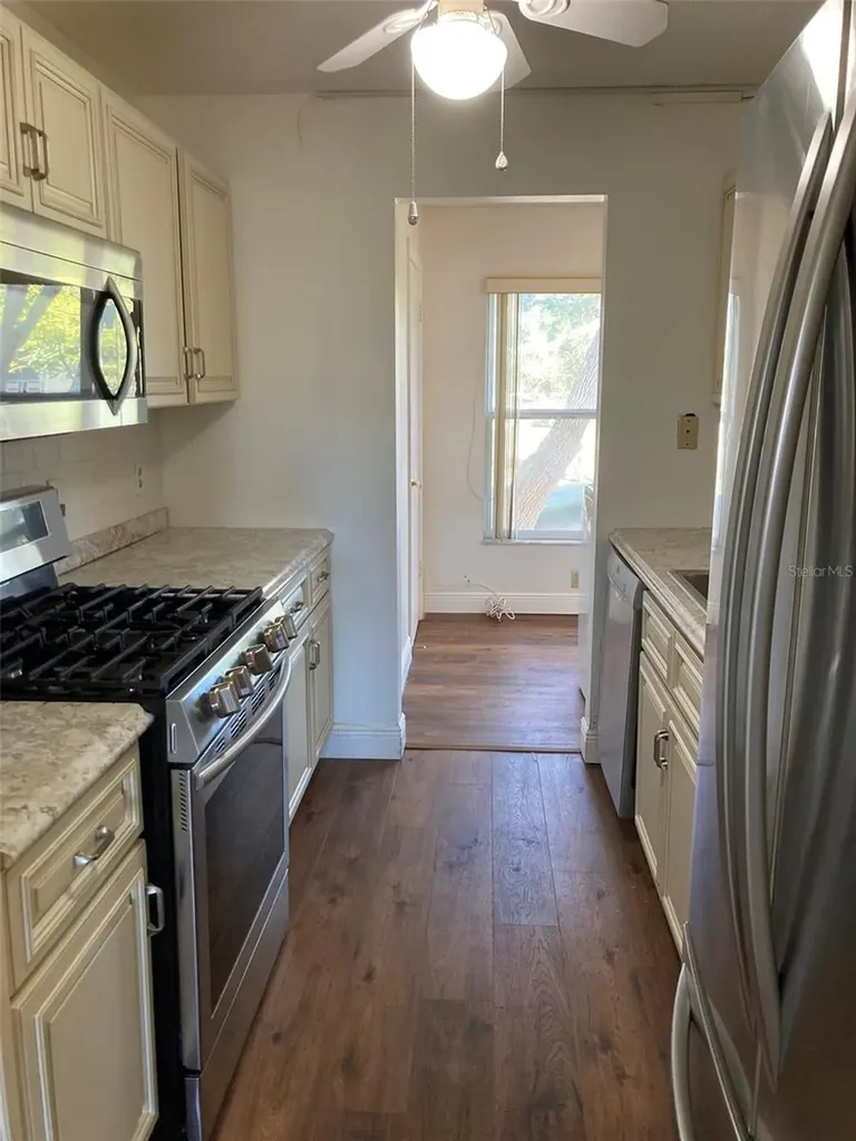 5725 80th Street N St Petersburg FL 33709