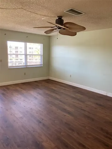 5725 80th Street N St Petersburg FL 33709