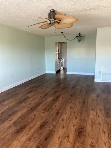 5725 80th Street N St Petersburg FL 33709