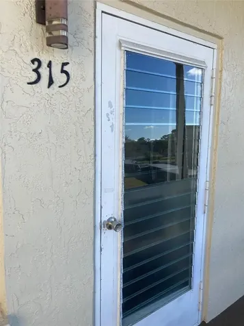 5725 80th Street N St Petersburg FL 33709