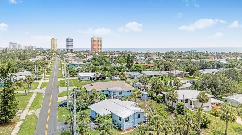 1420 N Grandview Avenue Daytona Beach FL 32118