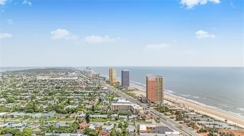 1420 N Grandview Avenue Daytona Beach FL 32118