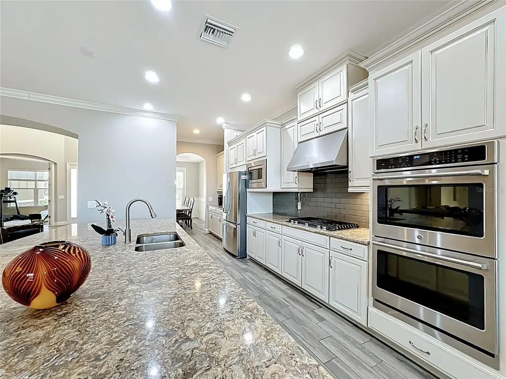 6006 Anise Drive Sarasota FL 34238