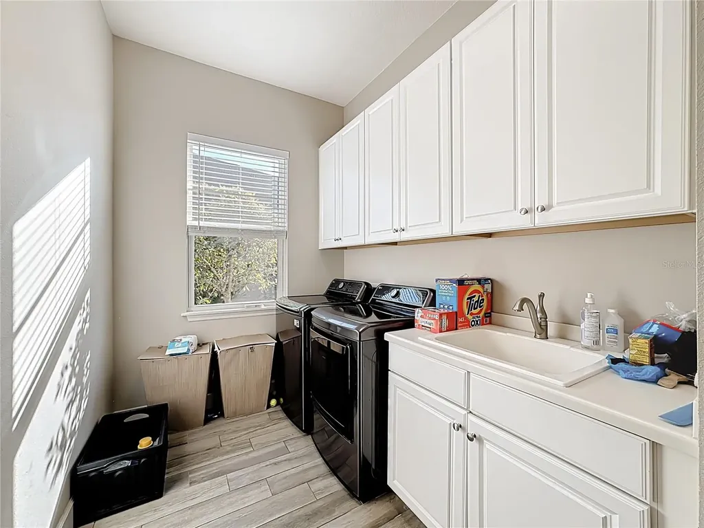 6006 Anise Drive Sarasota FL 34238