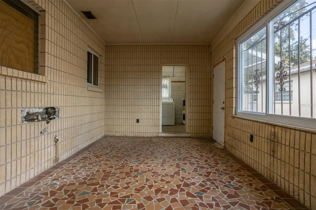 2903 W Heiter Street Tampa FL 33607