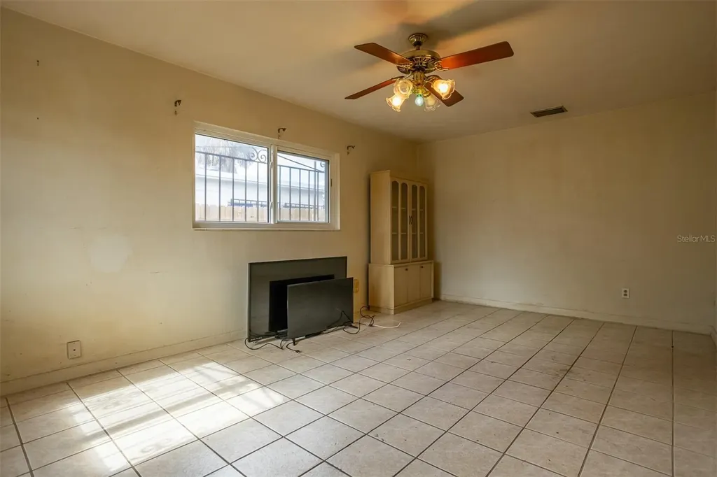 2903 W Heiter Street Tampa FL 33607