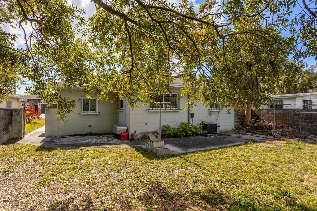 2903 W Heiter Street Tampa FL 33607