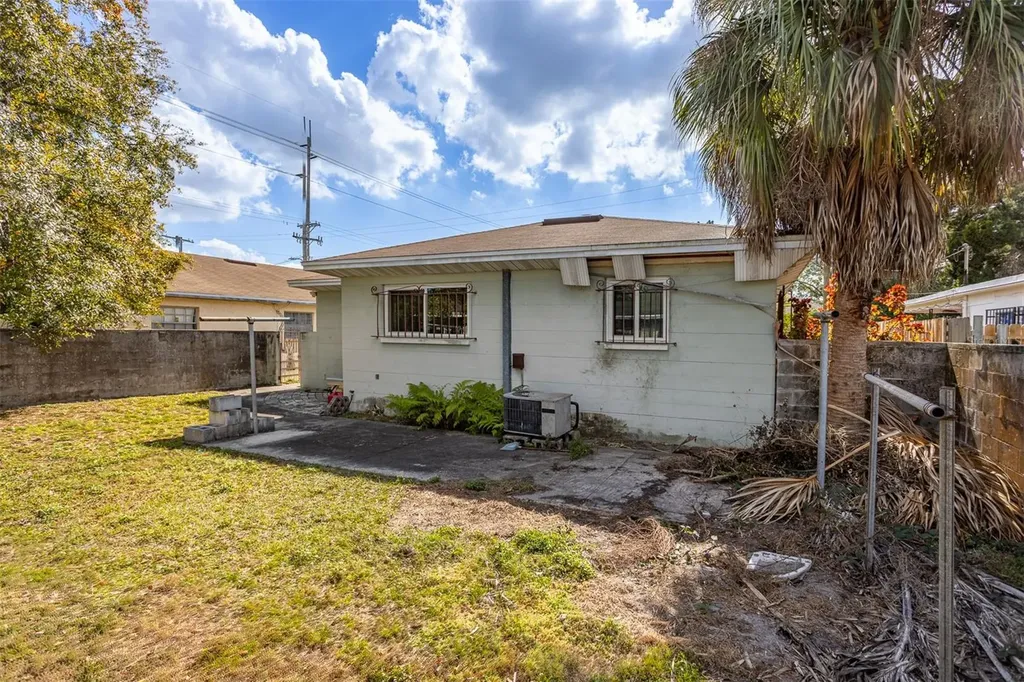 2903 W Heiter Street Tampa FL 33607