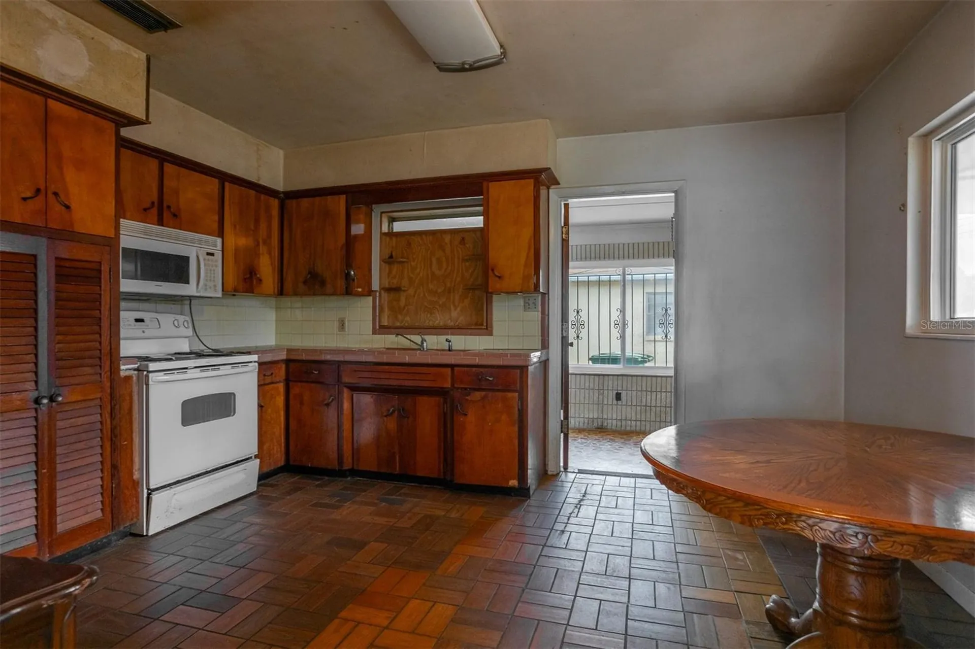 2903 W Heiter Street Tampa FL 33607