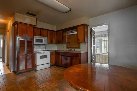 2903 W Heiter Street Tampa FL 33607