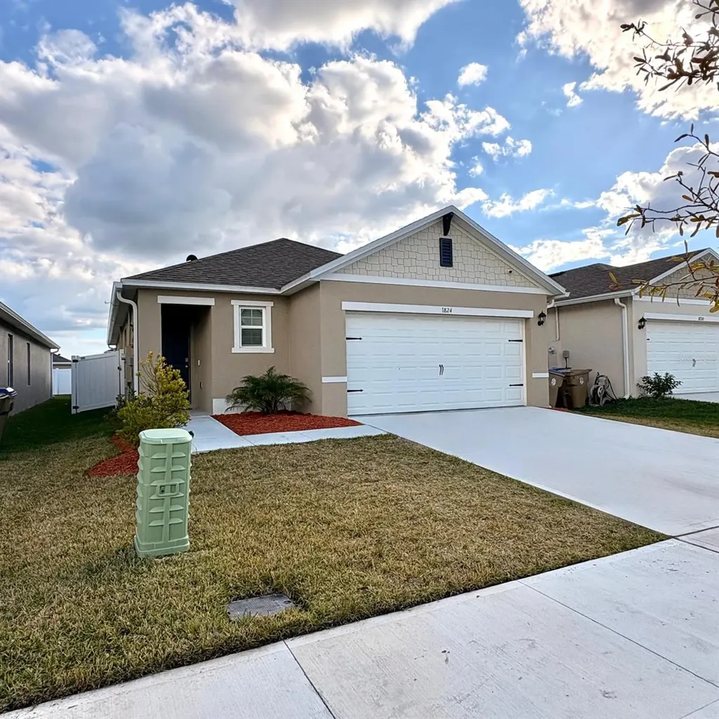 1824 Echo Valley Street Kissimmee FL 34744