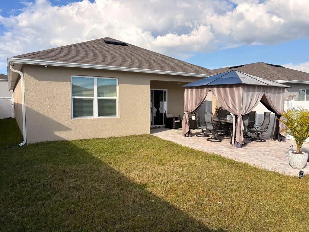 1824 Echo Valley Street Kissimmee FL 34744