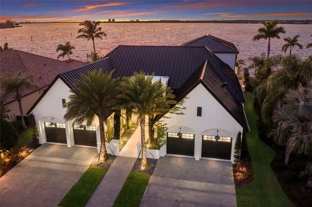 628 Regatta Way Bradenton FL 34208