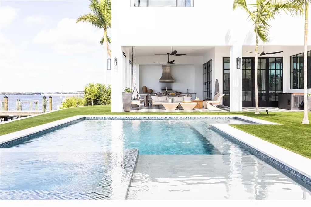 628 Regatta Way Bradenton FL 34208