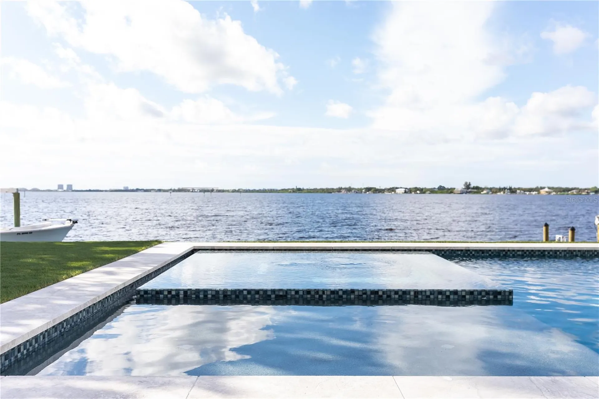 628 Regatta Way Bradenton FL 34208